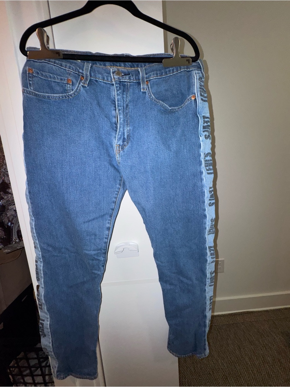 Levi's Two-Tone Blue Denim Jeans with Side Logo Stripe Men’s W 34 L